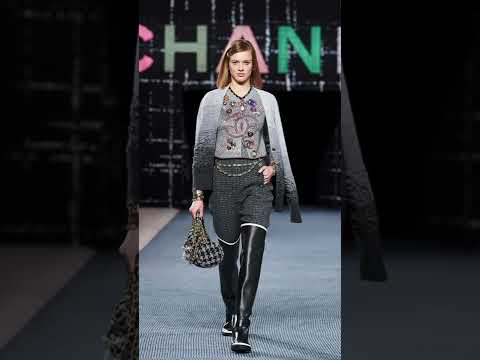 chanel-fall-winter-2022/23---chanel-cardigans-&-pullovers-#shorts-#chanel