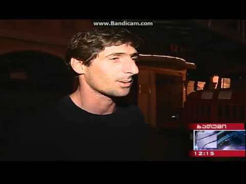 მეორე სართულზე ბურთის ჩამოსატანად ასული ბავშვი სამაშველო ბრიგადამ ჩამოიყვანა