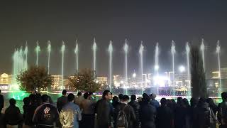 Поющий фонтан в Ташкент Сити парк.
