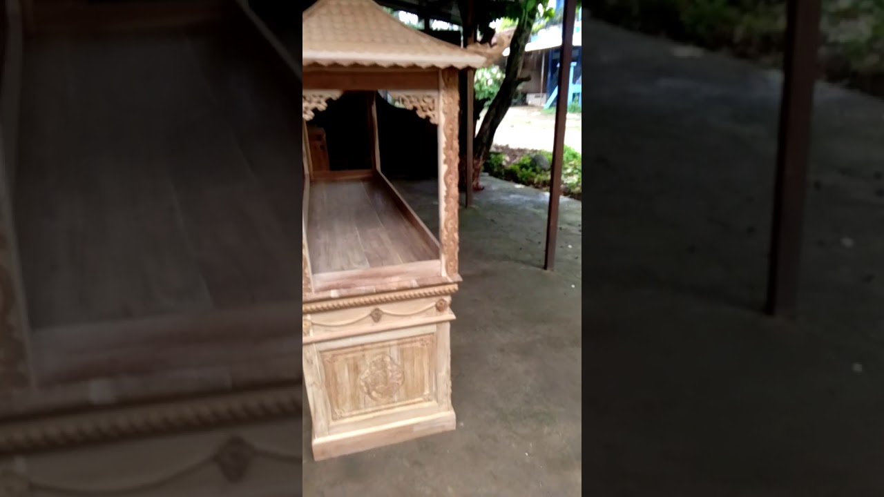 Meja rak  aquarium  material kayu  jati ukuran P 200 L 60 T 