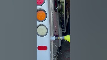 Part 14 // Shuttle bus conversion ✨