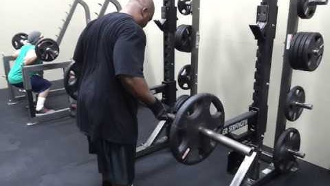 Monsters Are Real | A$$hole Curling in the Squat Rack | That Big Black Guy