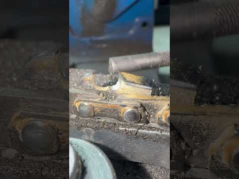 Asa ascut eu lanțul de drujba…si iese perfect! #drujba #chainsaw #2stroke
