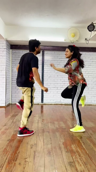 Zuby zuby #shuffledance #shorts #ashortaday #brotherlouie #kunalmore #trending #viral #dancetrend