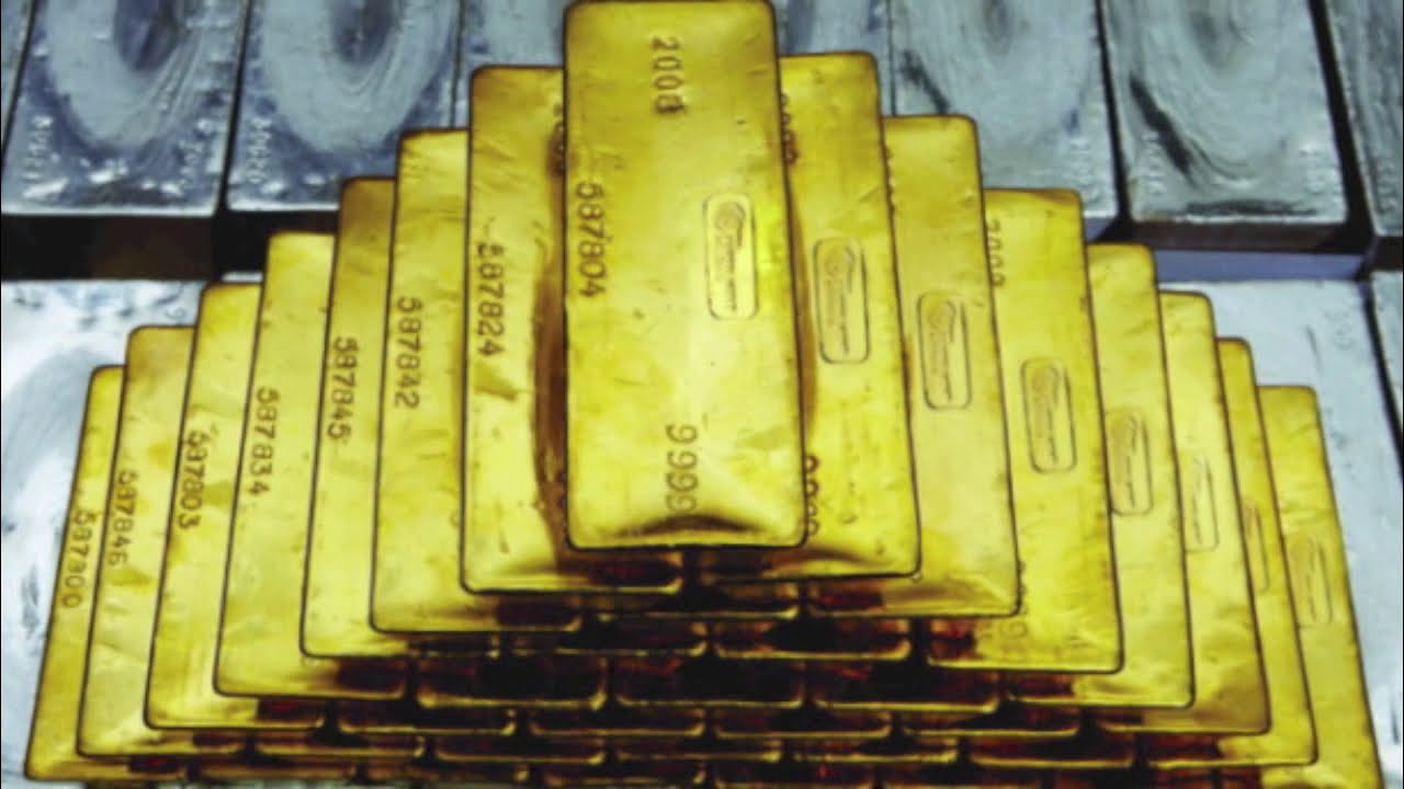 Gold and Silver Tumble as Dollar Hits Yearly Highs
