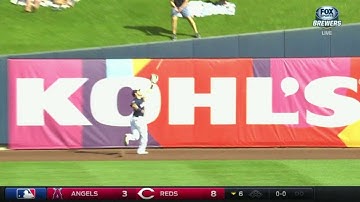 SD@MIL: Reed makes catch, crashes into wall