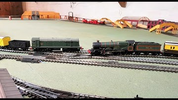 Tri-ang Super 4 Layout Update, Running The Wrenn W2221 Ludlow Castle And Hornby Dublo 2230 Class 20