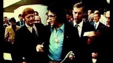 Here are the stories of three celebrities Elvis really couldn