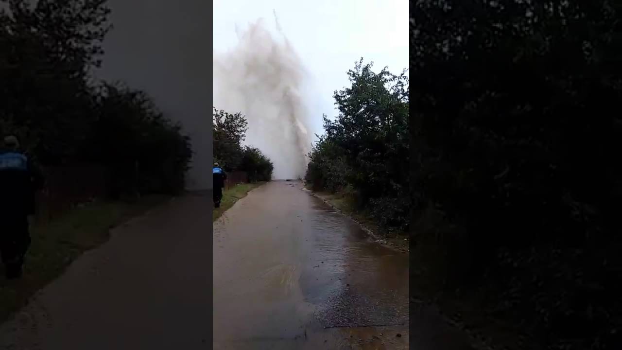 Прорыв трубопровода у Азота - YouTube