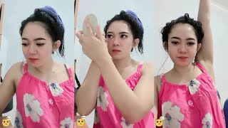 Download Lagu Cantik-Cantik Gini Belum Punya Suami MP3 Download Lagu Cantik-Cantik Gini Belum Punya Suami MP3