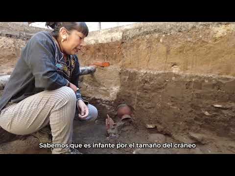 Un entierro infantil prehispánico y un canal virreinal afloran en excavaciones de Tlatelolco