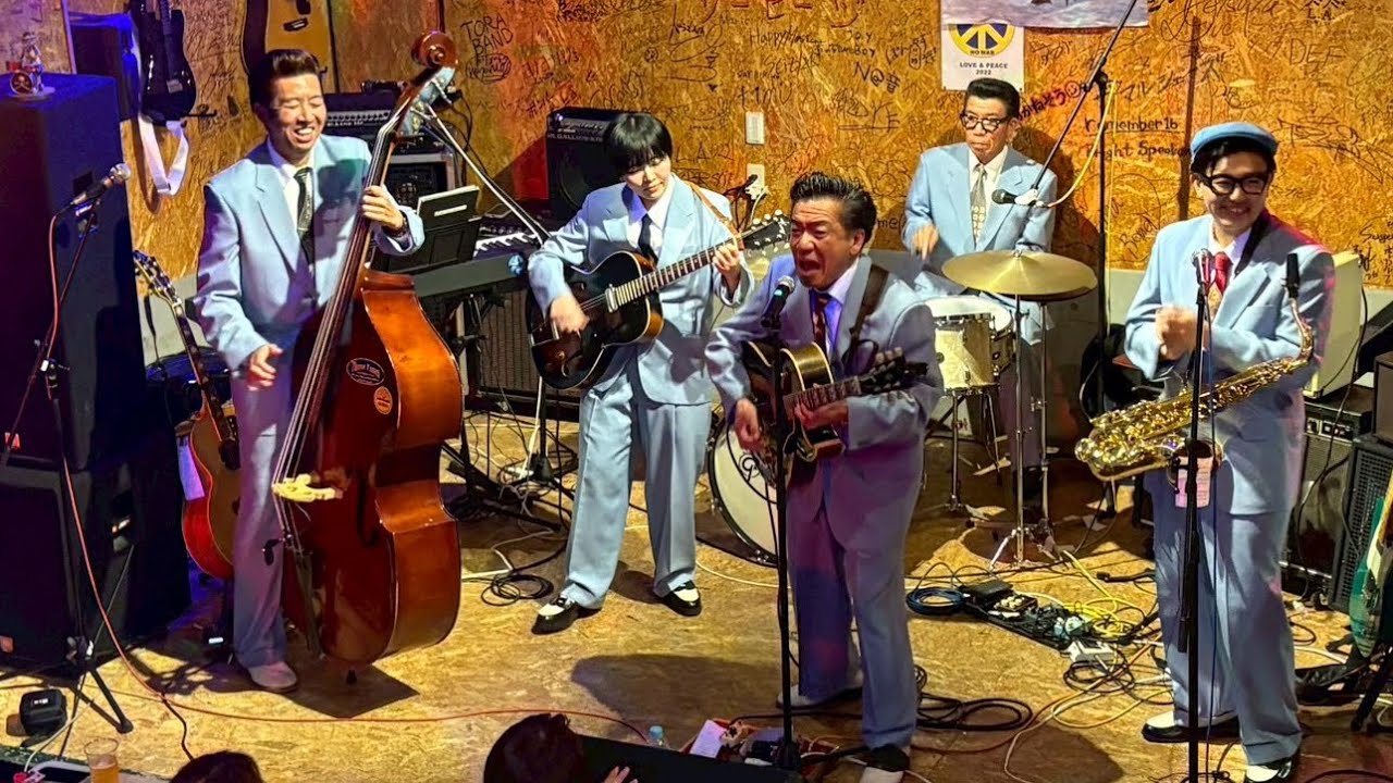 Three Tunes(スリーチューンズ)『Rock&Roll Christmas Party2025』