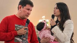 Mujer Protestante Entra a la Iglesia y RETA al Padre Luis Toro por el Bautismo de su Hija