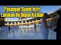 Sosok Pasangan Suami Istri Tertangkap Kamera Lakukan Ini Depan Ka'bah