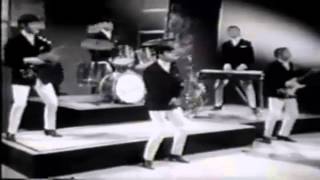 Dave Clark Five - Over And Over (Single Version 45rpm / 1958) / HD 720p chords