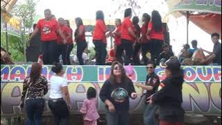 Download lagu Dj Jaipong Blind Because of Love naek Mawar Putih Mamah Ida Group