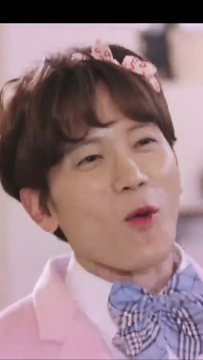 Yona steals a smooch from Oh Rion in Kill Me Heal Me! Oppa can't handle the heat, LOL!  #kdrama