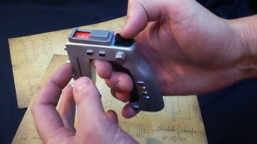 Space 1999 Stun Gun Prop Working W/Sound & Lights Laser Replica