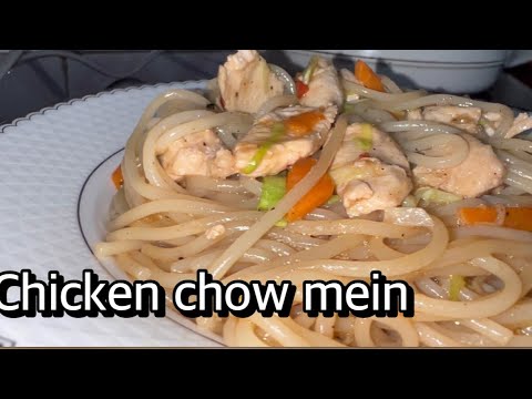 Easy chicken chow mein very tasty | b4ukitchen |Ruby Ka Kitchen - YouTube