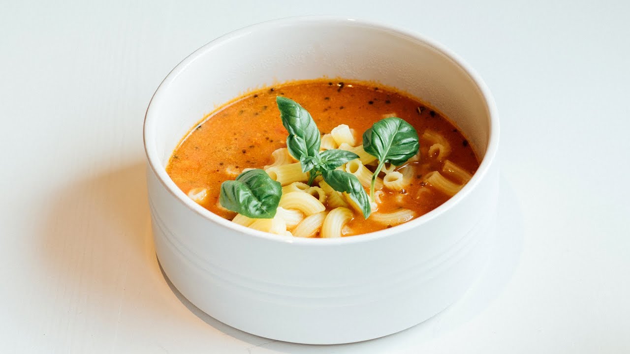 Tomatsuppe med pesto