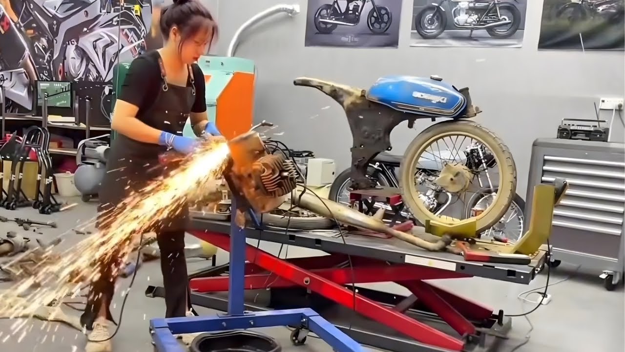 一个女孩修复了40年的铃木A100，从废铁到传奇重生