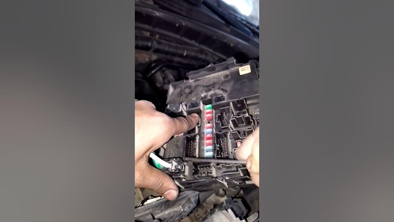 fuse box opening nissan patrol y62 - YouTube