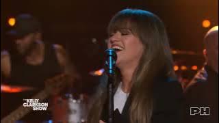 Kelly Clarkson - Red Wine Supernova (Cover Chappell Roan) (Live on The Kelly Clarkson Show)