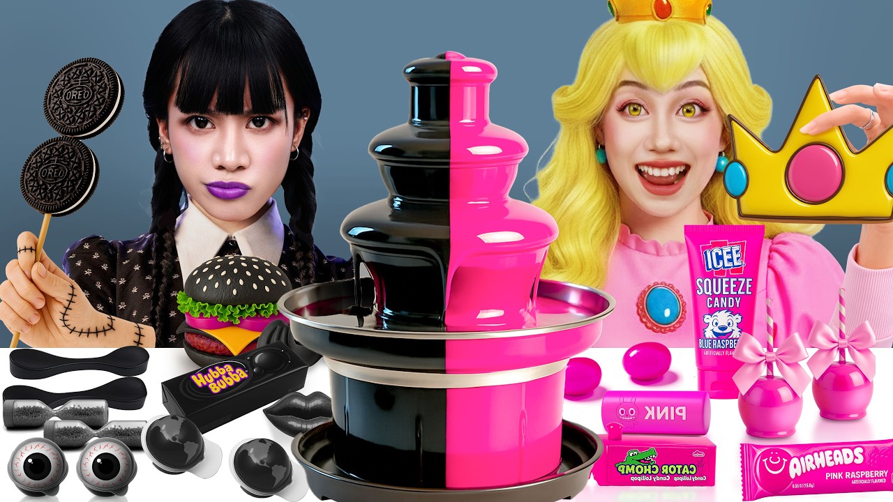 ASMR MUKBANG 검은색 음식 VS 핑크색 음식 챌린지 | ASMR 먹방 Wednesday와 공주