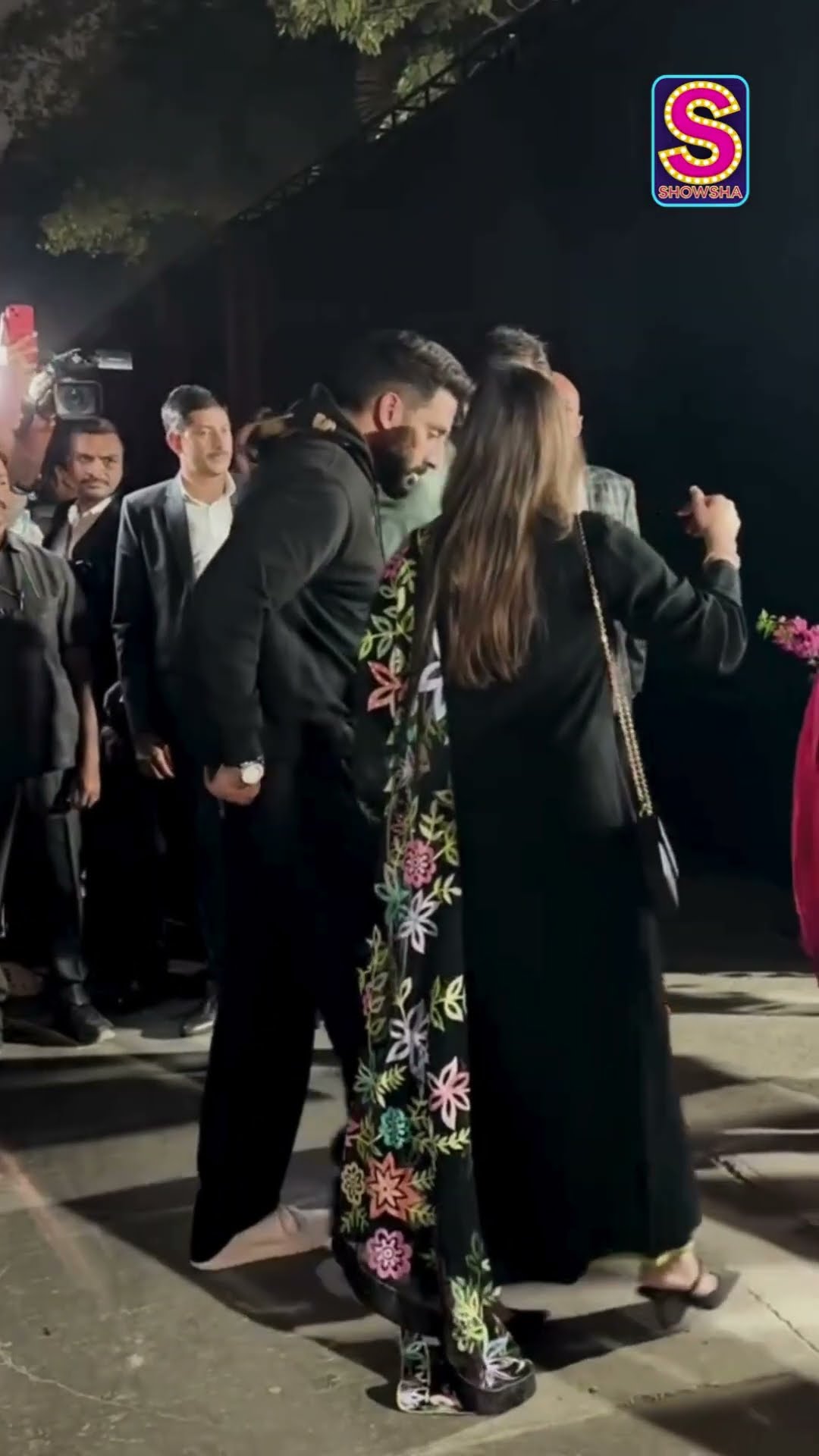 The Bachchans In Full Family Mode!  Aishwarya, Abhishek, And Amitabh Papped At Aaradhya'S Annual Day