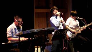 吳凡_09_Rolling In The Deep (鐵花村 20111215).MP4