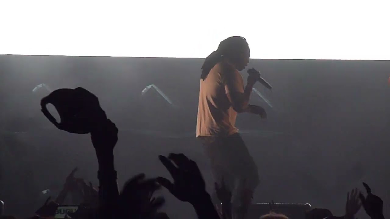 Guarda Bugus - Free Bird (Live in Laval) su YouTube Guarda Bugus - Free Bird (Live in Laval) su YouTube