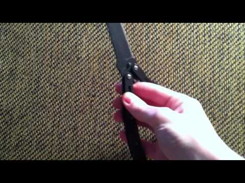This is How To Open a Butterfly Knife