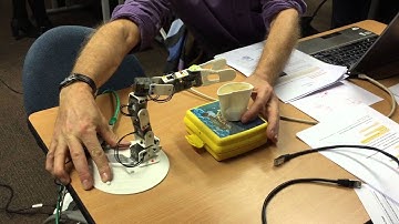 Controlling a Poppy Ergo Jr using an Arduino board thanks to Snap4Arduino