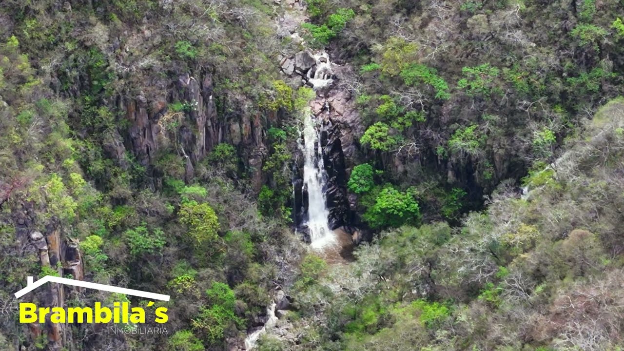 CASCADAS LA LAJA EN EL GRULLO, JALISCO, MÉXICO.