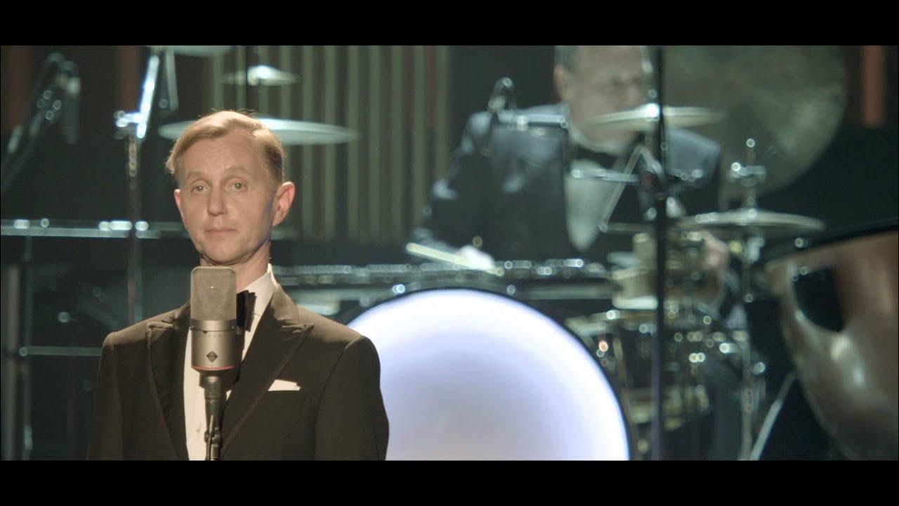 Max raabe oops i did it again. Max raabe прическа. max raabe. max raabe ноты.