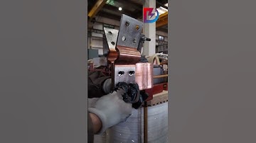 Fixing the busbars on the transformer body