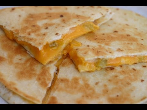 How To Make An Easy Cheese Quesadilla With Onion and Green Chiles |Rockin Robin Cooks