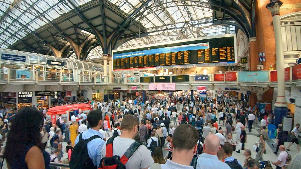 Life BEFORE Corona - RUSH HOUR in the CITY OF LONDON - 4K LONDON WALK