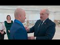 Орден Дружбы народов Лукашенко вручил летчику-космонавту Олегу Новицкому