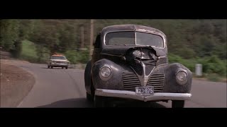 '39 Dodge Luxury Liner Special chased by '68 Ford Custom squad