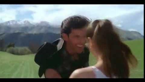 Kareena Kapoor   Hrithik Roshan in Chali Aayee   Main Prem Ki Diwani Hoon   YouTube