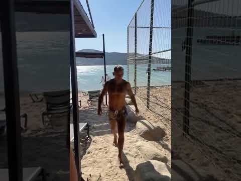 Bakın kim var tanıyanlar buraya