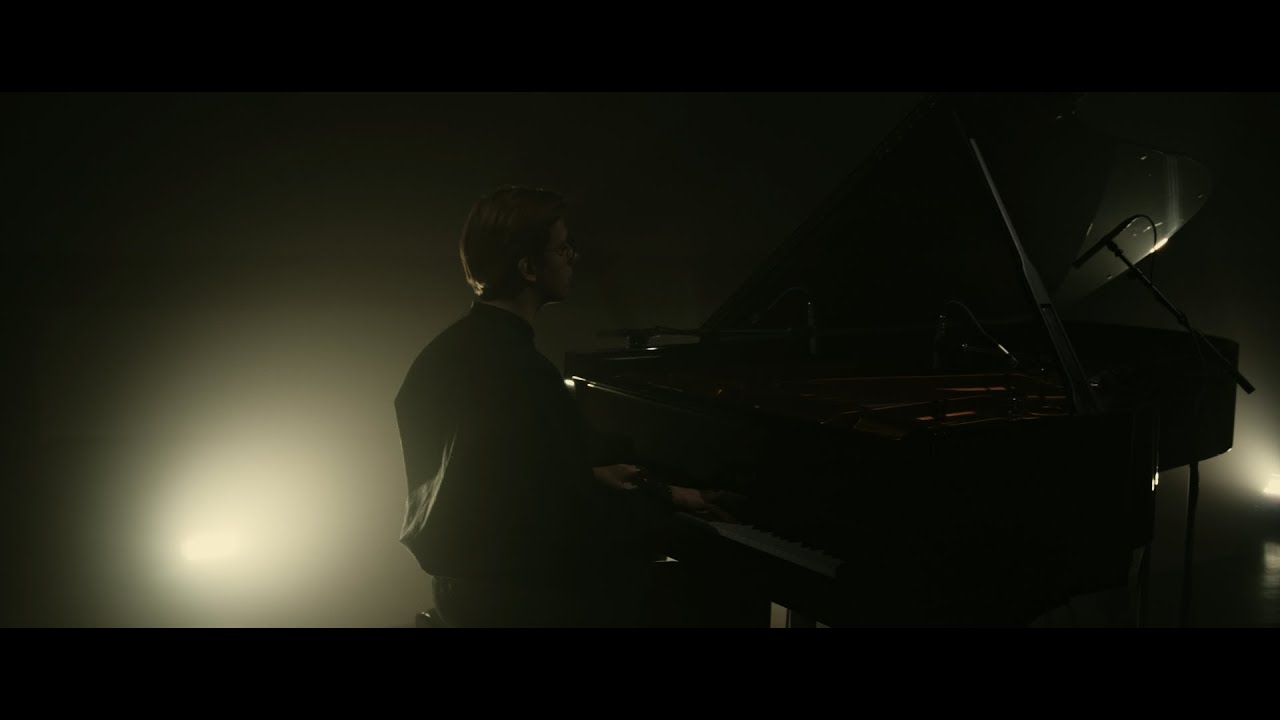 Gabríel Ólafs - Staircase Sonata (Official Live Video) Gabríel Ólafs - Staircase Sonata (Official Live Video)