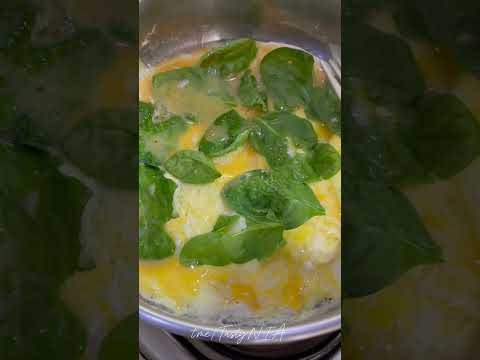 Omlet - Омлет #шпинат #ismaloq #omlet #завтрак #good #rek #recipe #shortsvideo #рекомендации #food