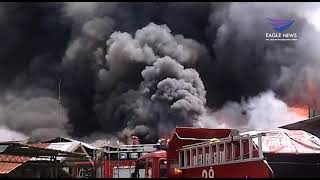 Fire at a construction barracks in Culiat, Quezon City sends large plumes of black smoke into air