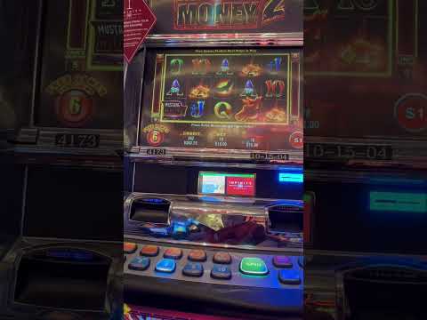 $400 hit on a $2 bet on an old Quick Hit Slot Machine #Casino #Gambling #Slots