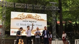 Vignette de la vidéo "maNga - Yine Yeni Yeniden (Akustik)"