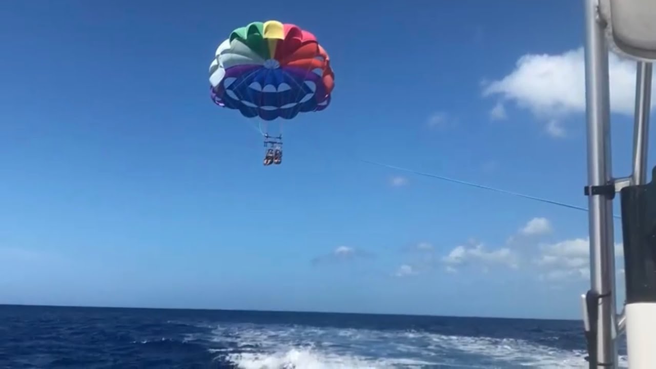 ハワイの空の動画 パラセーリング Youtube