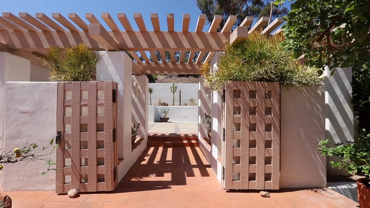 15740 Puerta Del Sol Rancho Santa Fe, CA 92067 | Listed by: Linda
