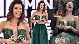 Beren Saat  DEKOLTESIYLE GECEYE DAMGA VURDU! [GQ Men Of The Year]